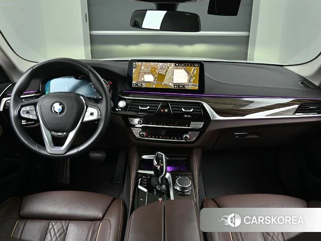 BMW 5 Series (G30) id 3877547 из Кореи 17