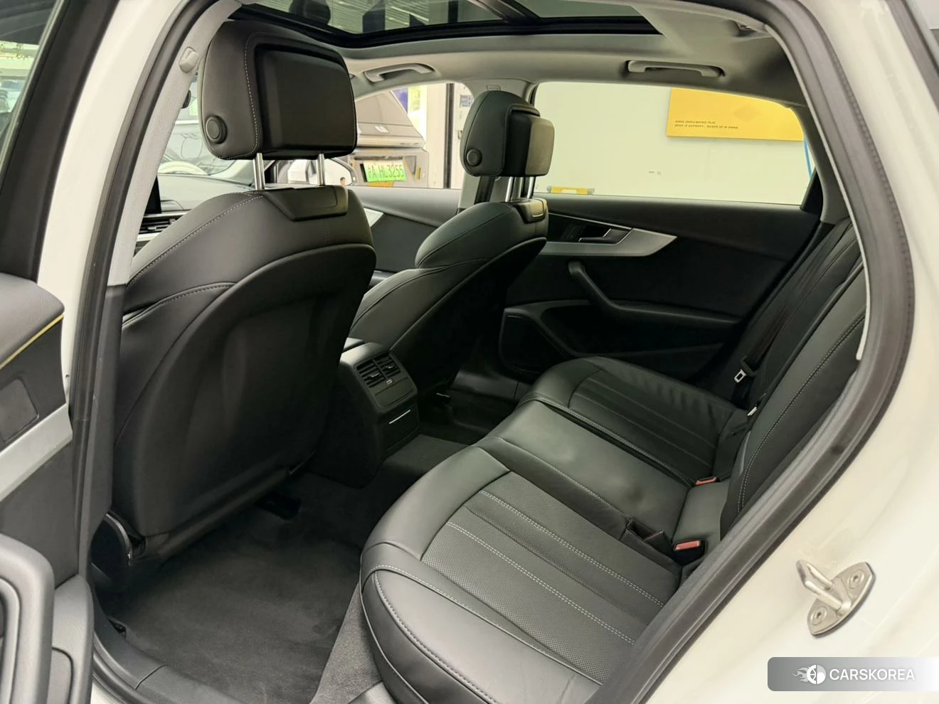Audi A4L id 4512428 из Китая 9