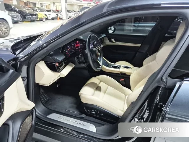 Porsche Taycan id 3685540 из Кореи 17