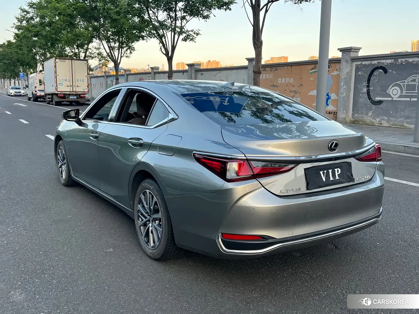 Lexus ES id 4628177 из Китая 14