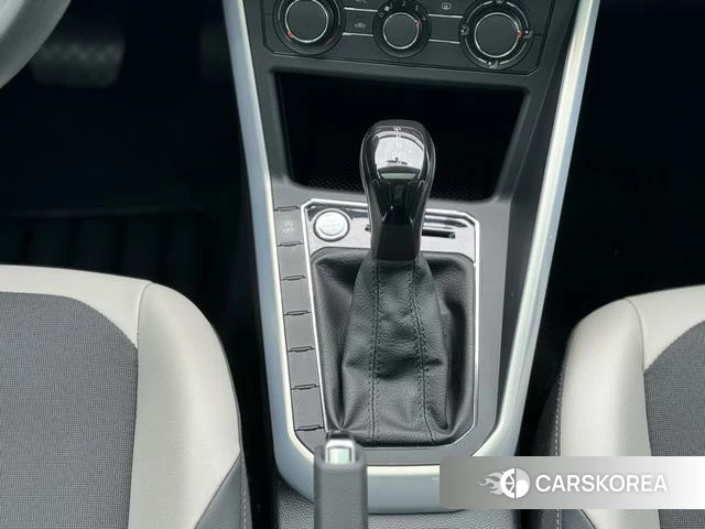 Volkswagen Polo id 4359108 из Китая 14