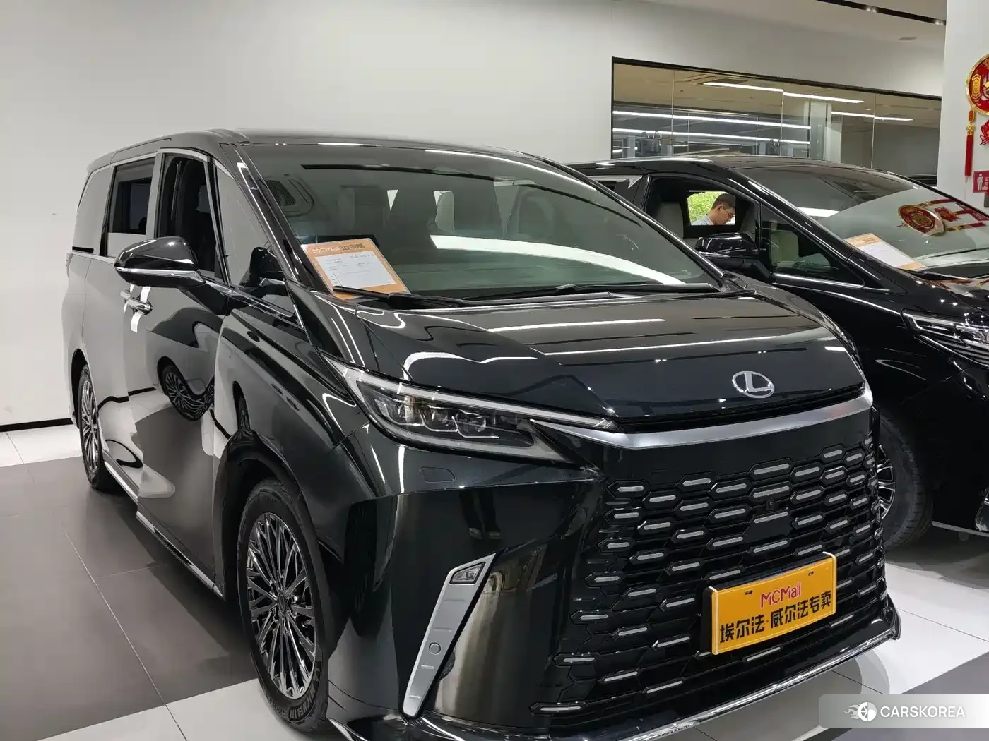 Lexus LM id 4577583 из Китая 9