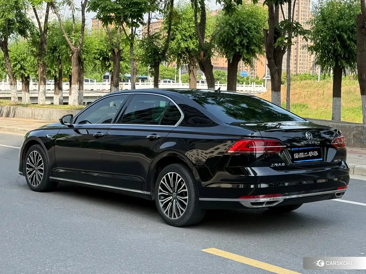 Volkswagen Huiang id 4514393 из Китая 7