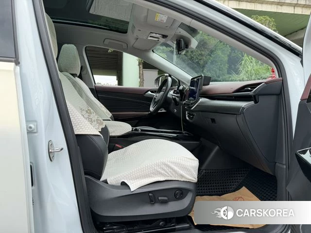 Volkswagen ID.6 X id 4366064 из Китая 11