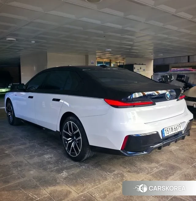 BMW 7 Series (G70) id 3644977 из Кореи 12