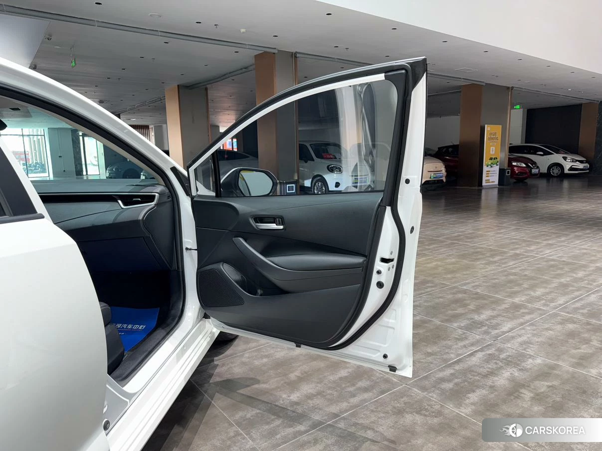 Toyota Corolla id 4413323 из Китая 29