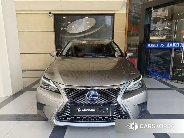 Lexus CT id 4272680 из Китая 18