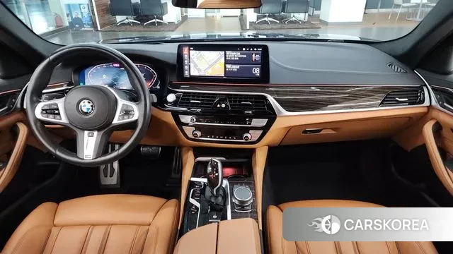 BMW 5 Series (G30) id 3453792 из Кореи 17