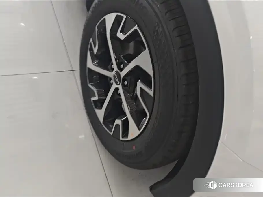 Kia Sportage id 4548012 из Китая 13