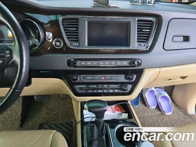 Kia The New Carnival id 2932321 из Кореи 17