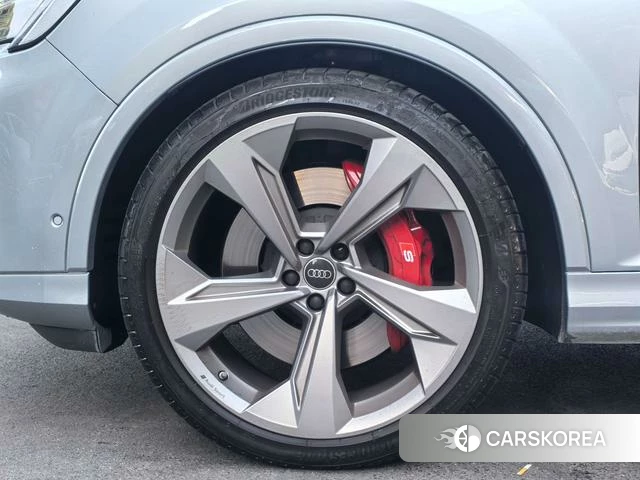 Audi SQ7 id 4278794 из Китая 20