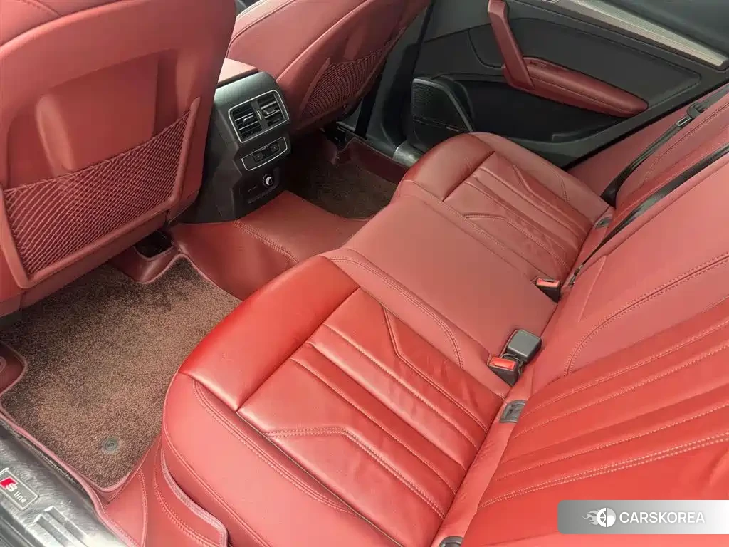 Audi Q5L id 4570668 из Китая 16