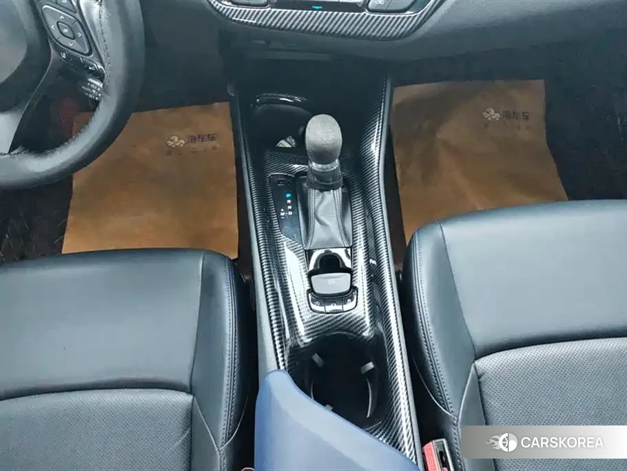 Toyota C-HR id 4546366 из Китая 13