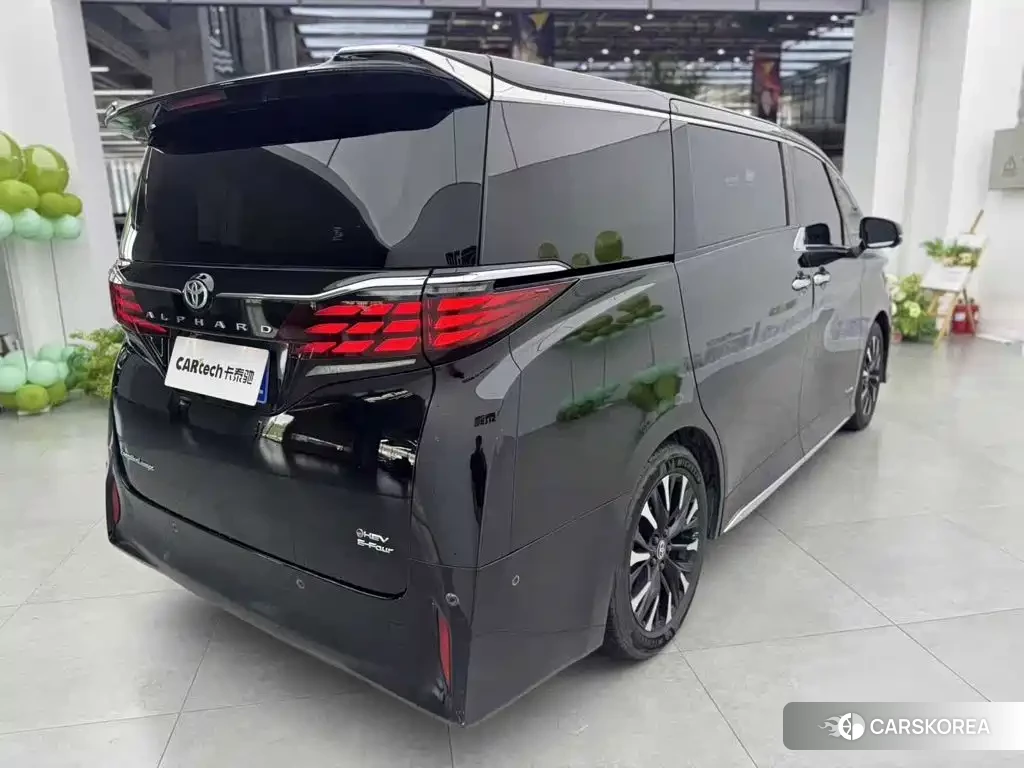 Toyota Elfa id 4686211 из Китая 9