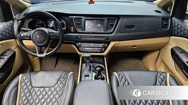 Kia The New Carnival id 4477123 из Кореи 17