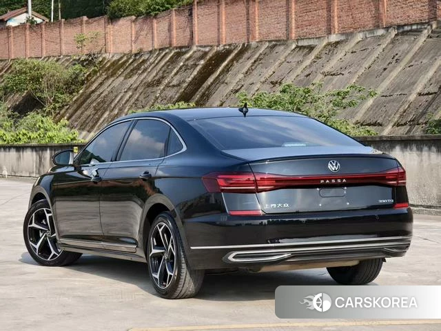Volkswagen Passat id 4300360 из Китая 12