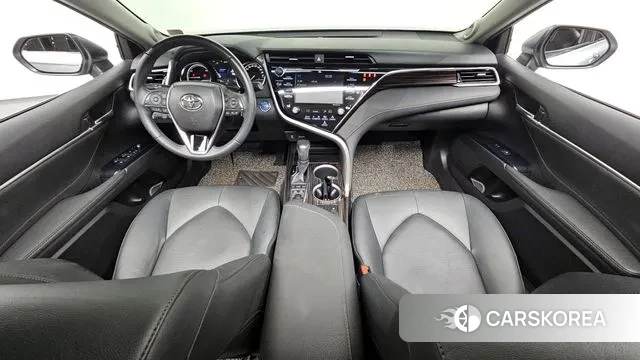 Toyota Camry (XV70) id 2986818 из Кореи 17