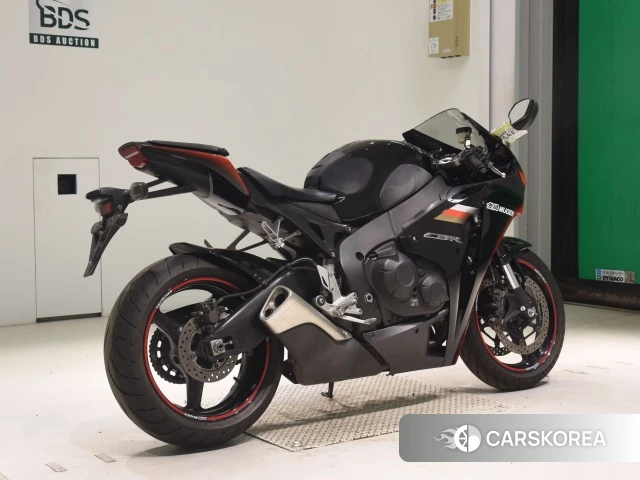 Проданный Honda CBR1000RR 2010 из Японии, фото 2