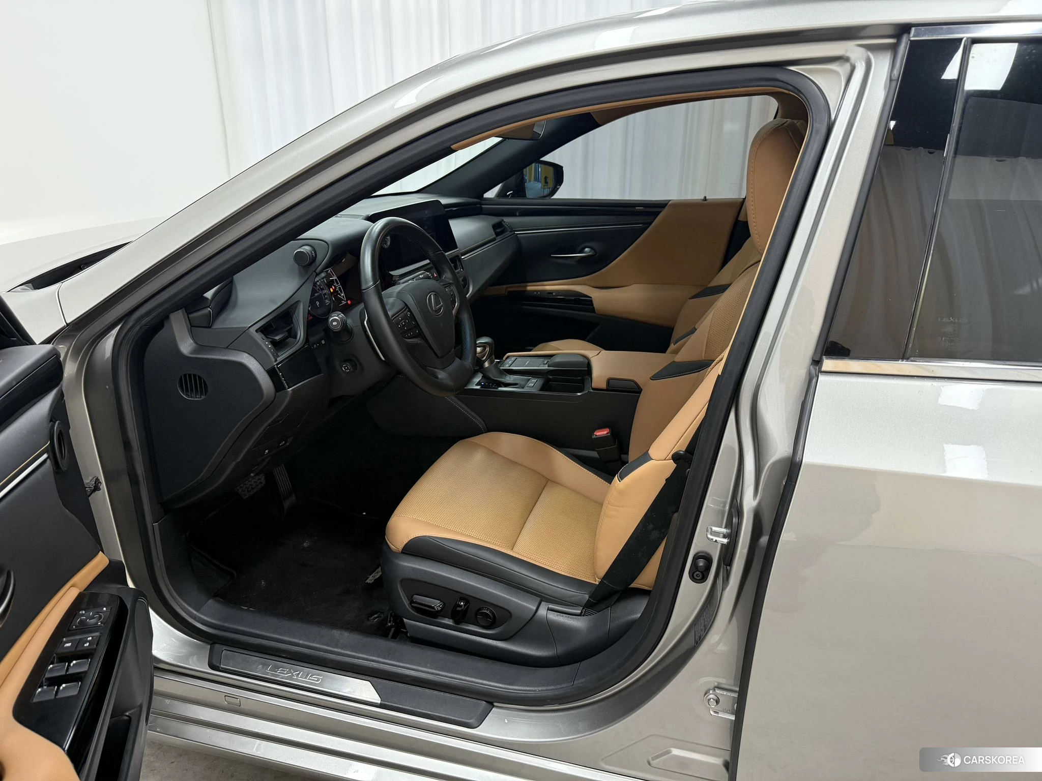 Lexus ES id 4512886 из Китая 17