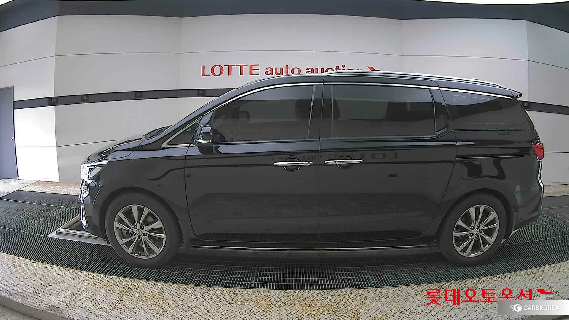 Kia Carnival id 4312630 из Кореи 34