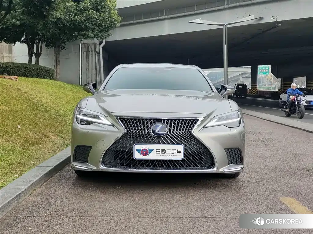 Lexus LS id 4600604 из Китая 7