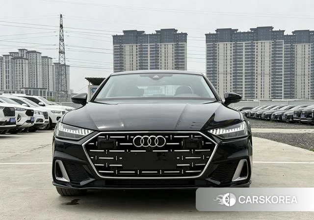 Audi A7L id 4307095 из Китая 13
