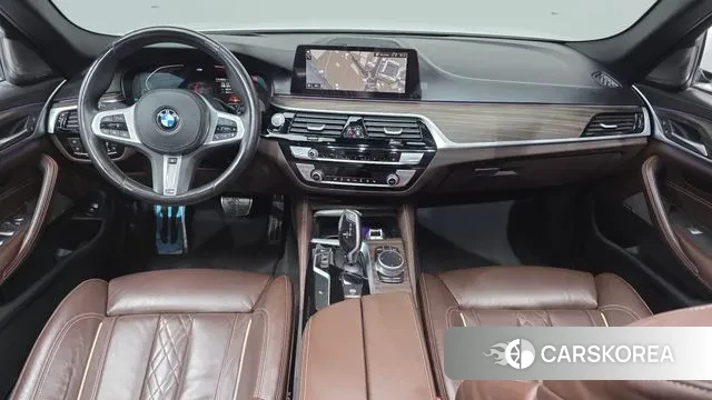 BMW 5 Series (G30) id 3540852 из Кореи 17