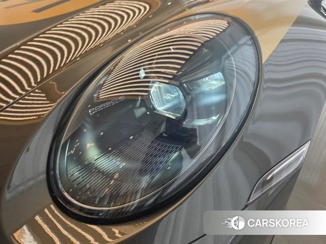 Porsche 911(992) id 4740179 из Кореи 17