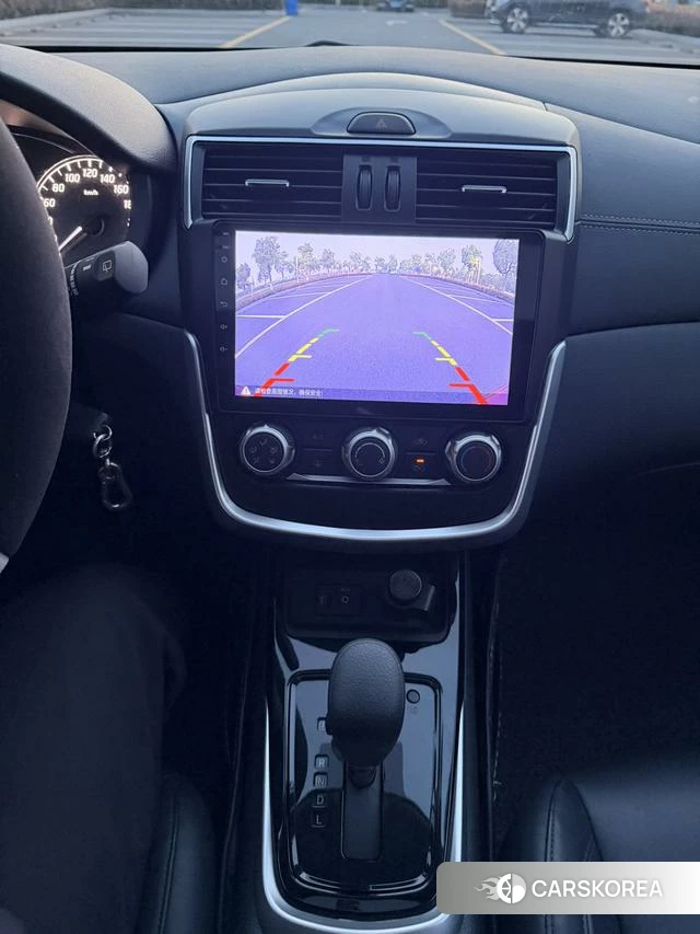 Nissan TIIDA id 4213972 из Китая 18