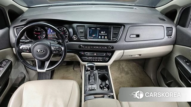 Kia All New Carnival id 3821114 из Кореи 17