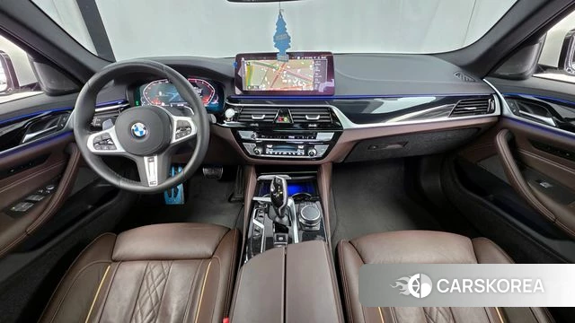 BMW 5 Series (G30) id 4395181 из Кореи 17