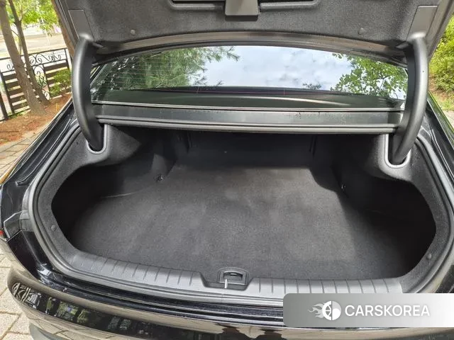 Hyundai Grandeur Hybrid (GN7) id 3031743 из Кореи 17