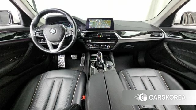 BMW 5 Series (G30) id 4371982 из Кореи 31
