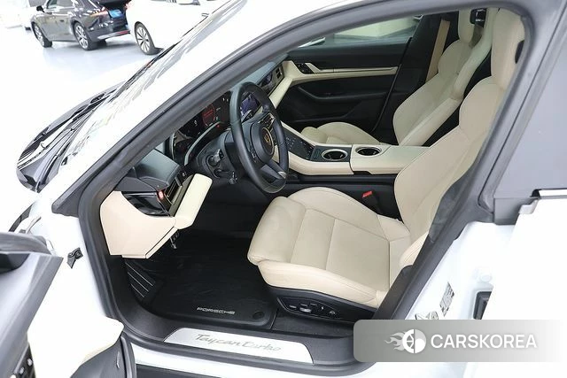 Porsche Taycan id 4507252 из Кореи 17