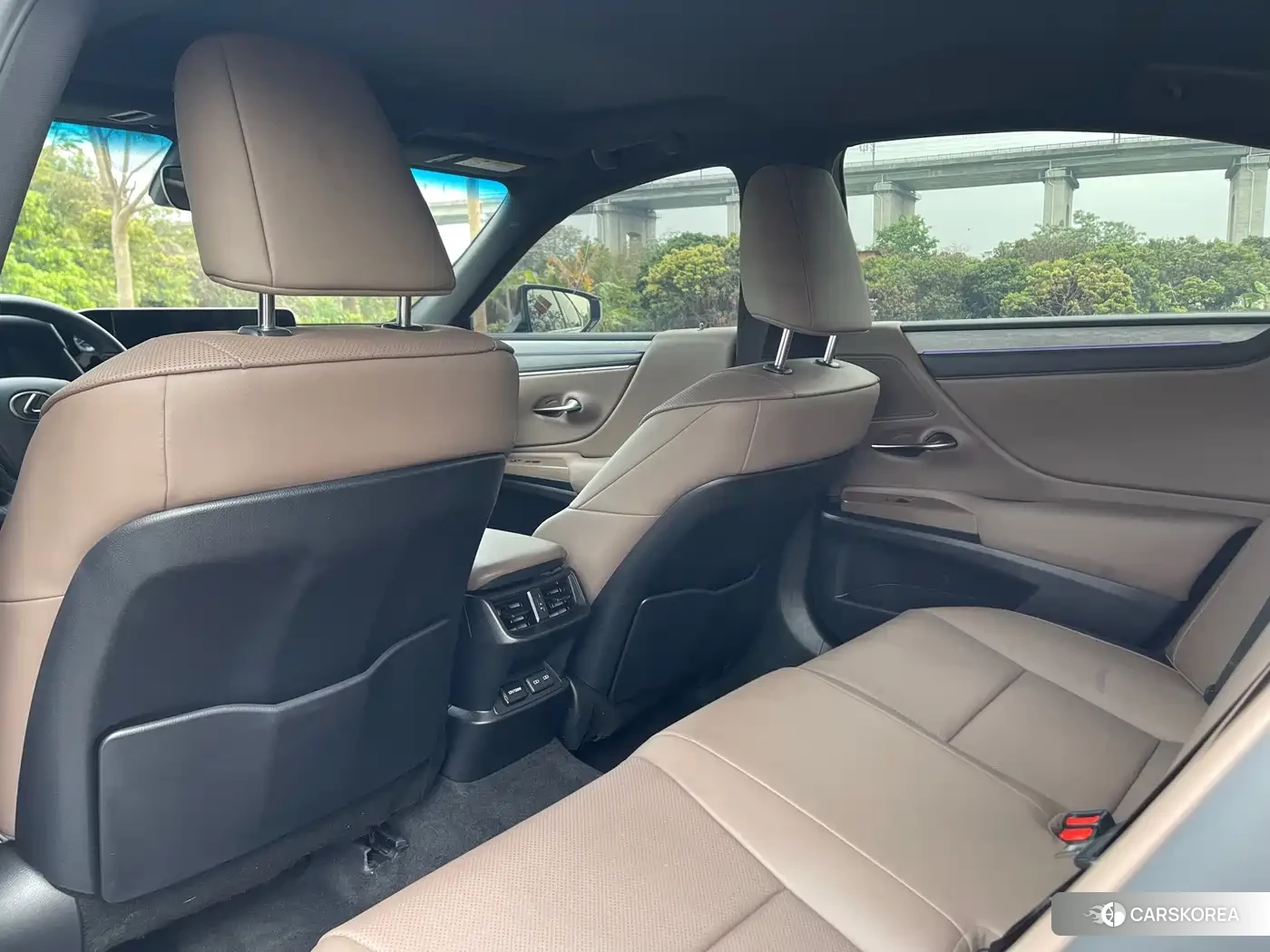 Lexus ES id 4565234 из Китая 26