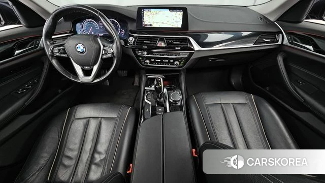 BMW 5 Series (G30) id 4595956 из Кореи 17