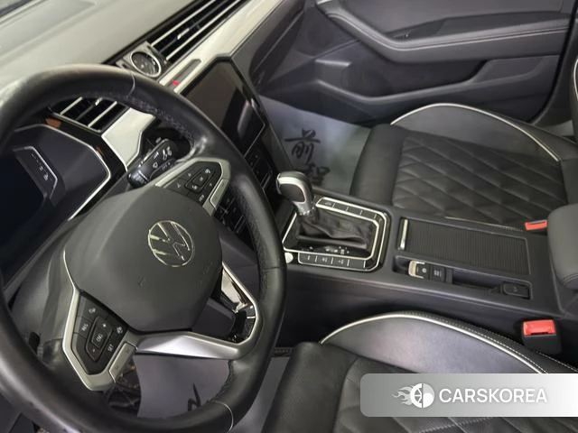 Volkswagen Magotan PHEV id 4275353 из Китая 7