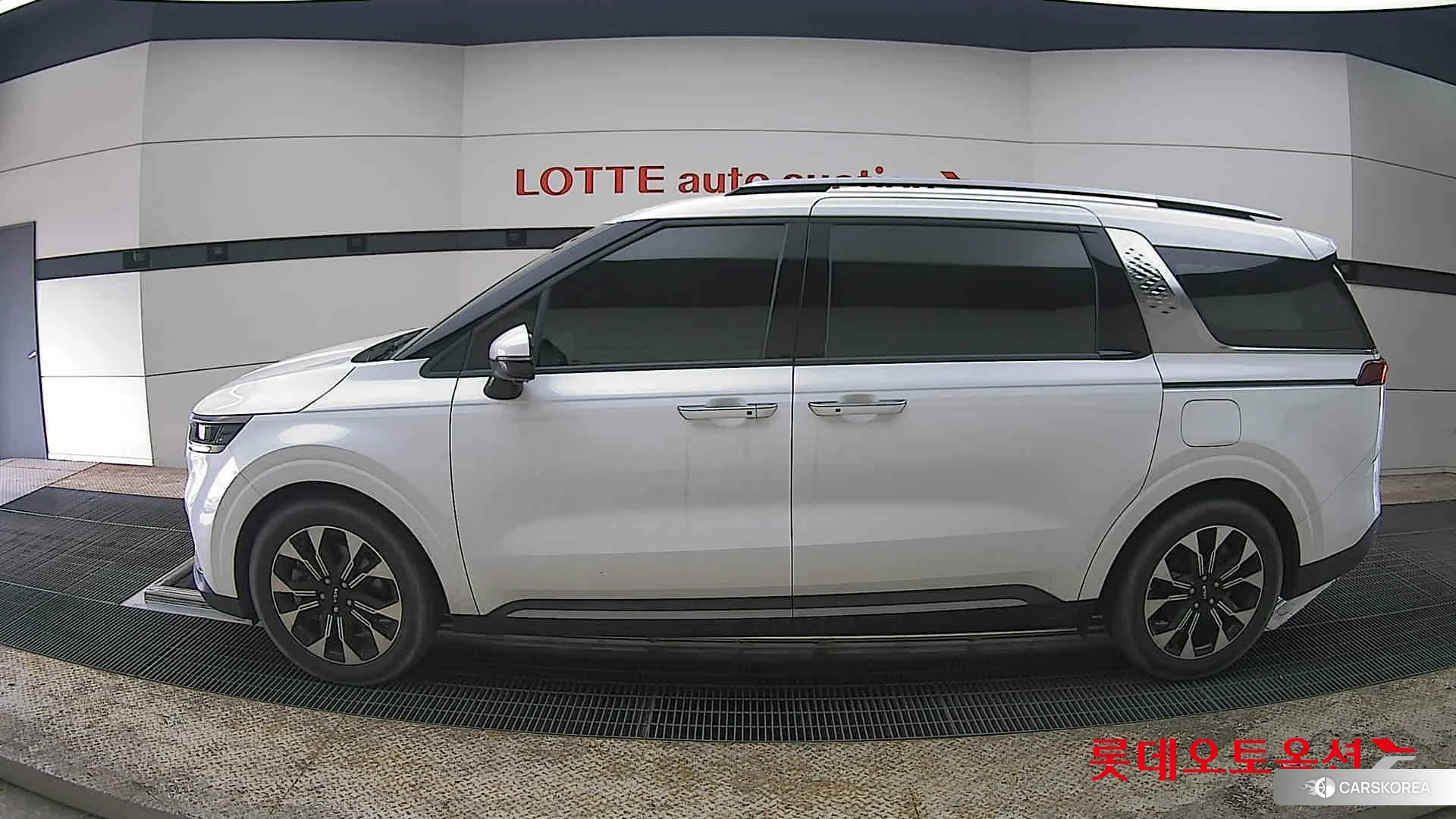 Kia Carnival id 3888384 из Кореи 34