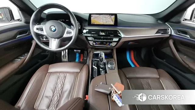 BMW 5 Series (G30) id 3607548 из Кореи 17