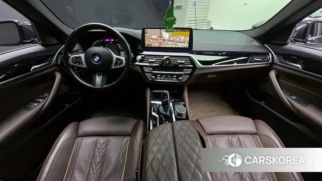 BMW 5 Series (G30) id 3518255 из Кореи 17