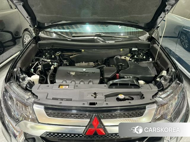 Mitsubishi  Outlander id 4235729 из Китая 12