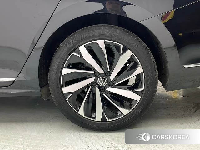 Volkswagen Passat id 4276509 из Китая 17
