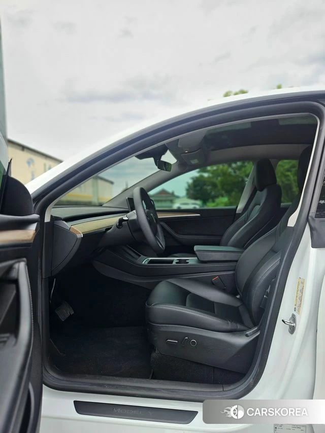 Tesla Model Y id 4701265 из Кореи 7