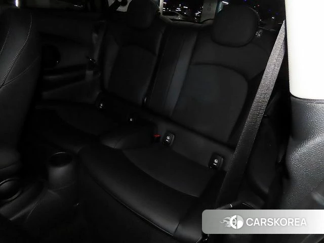 Mini Cooper S id 4356113 из Кореи 17