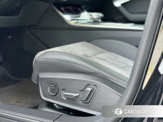 Audi A6L id 4307472 из Китая 15