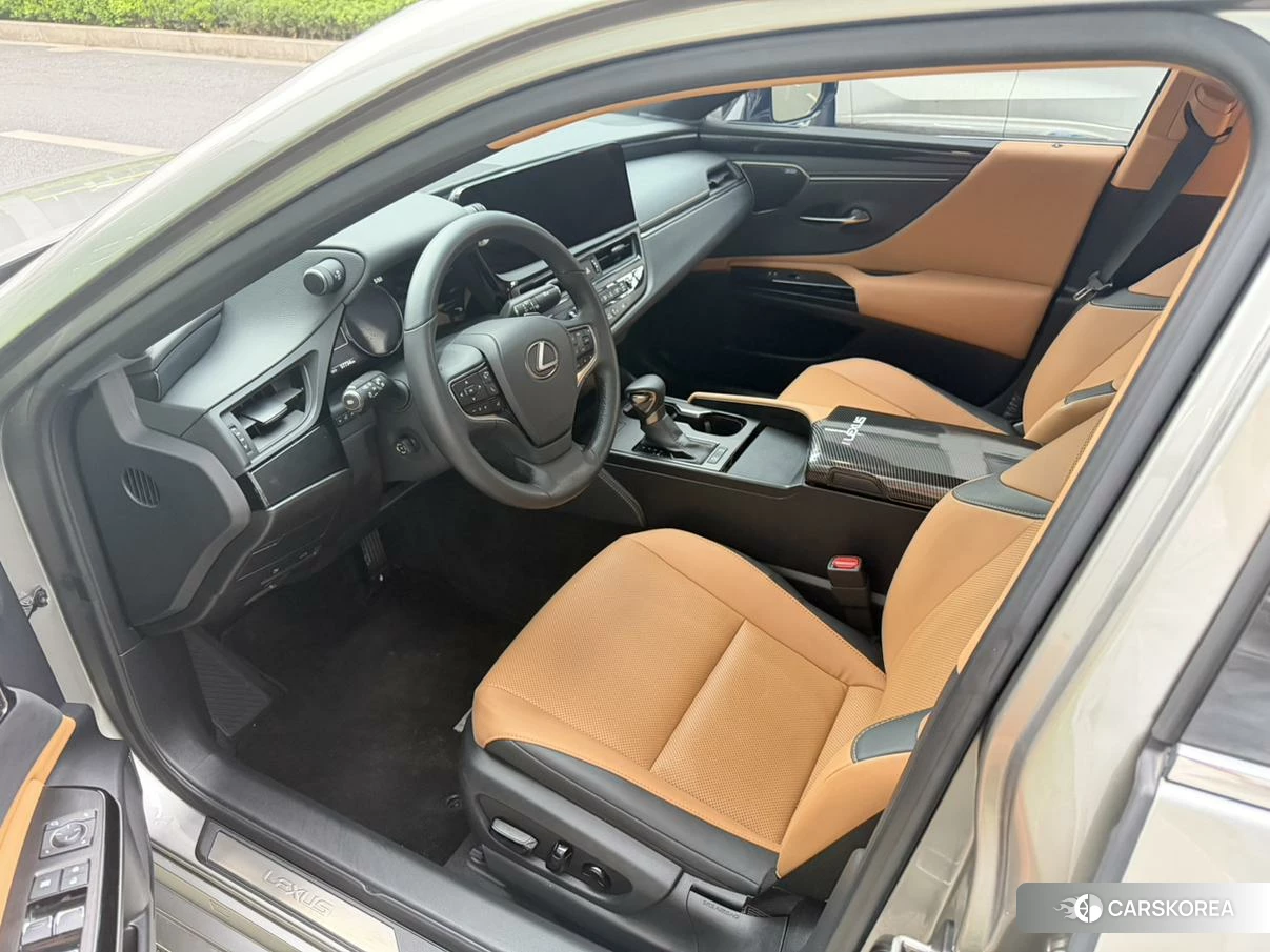 Lexus ES id 4467464 из Китая 10