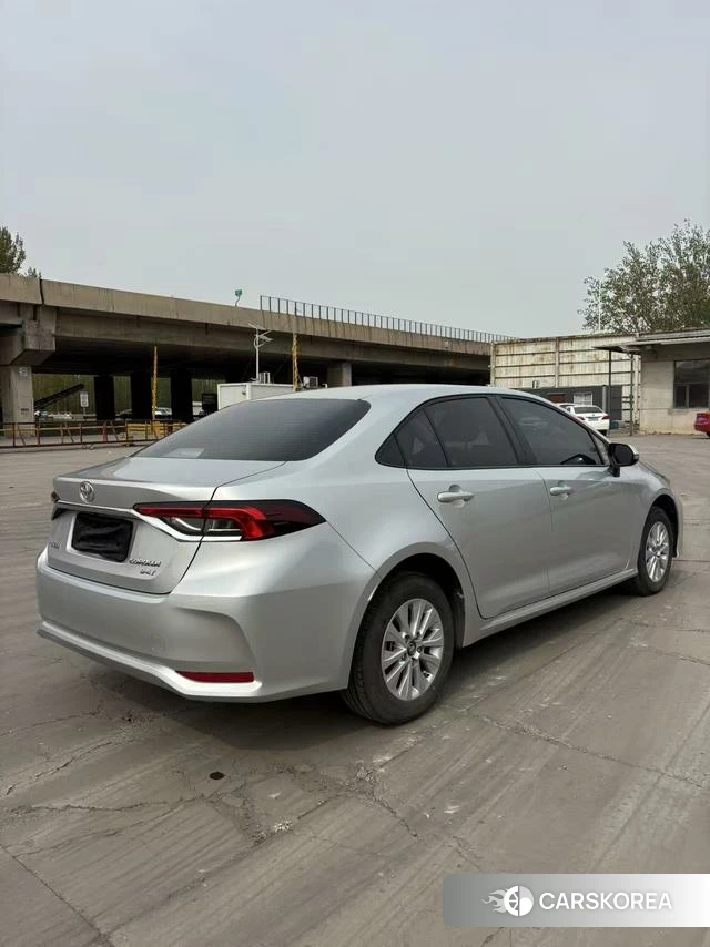 Toyota Corolla id 4272932 из Китая 7