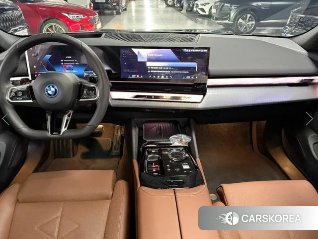 BMW 5 Series (G60) id 4940865 из Кореи 16