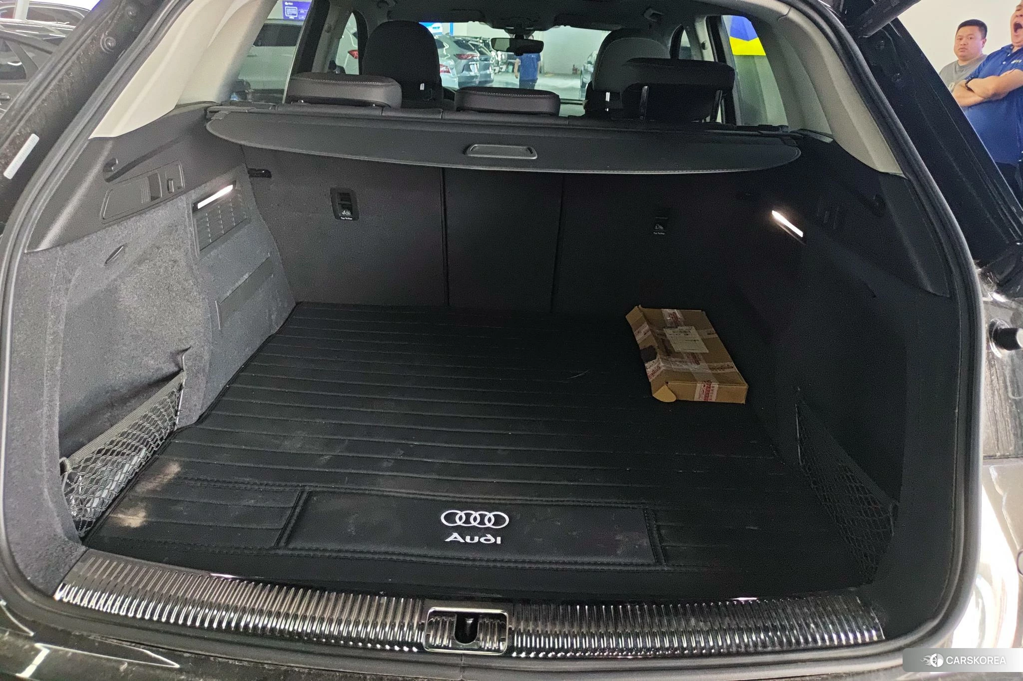Audi Q5L id 4407640 из Китая 14