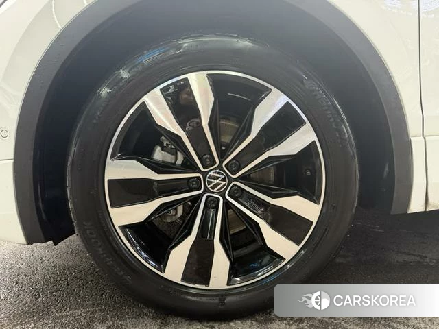 Volkswagen Tiguan L id 4255916 из Китая 20